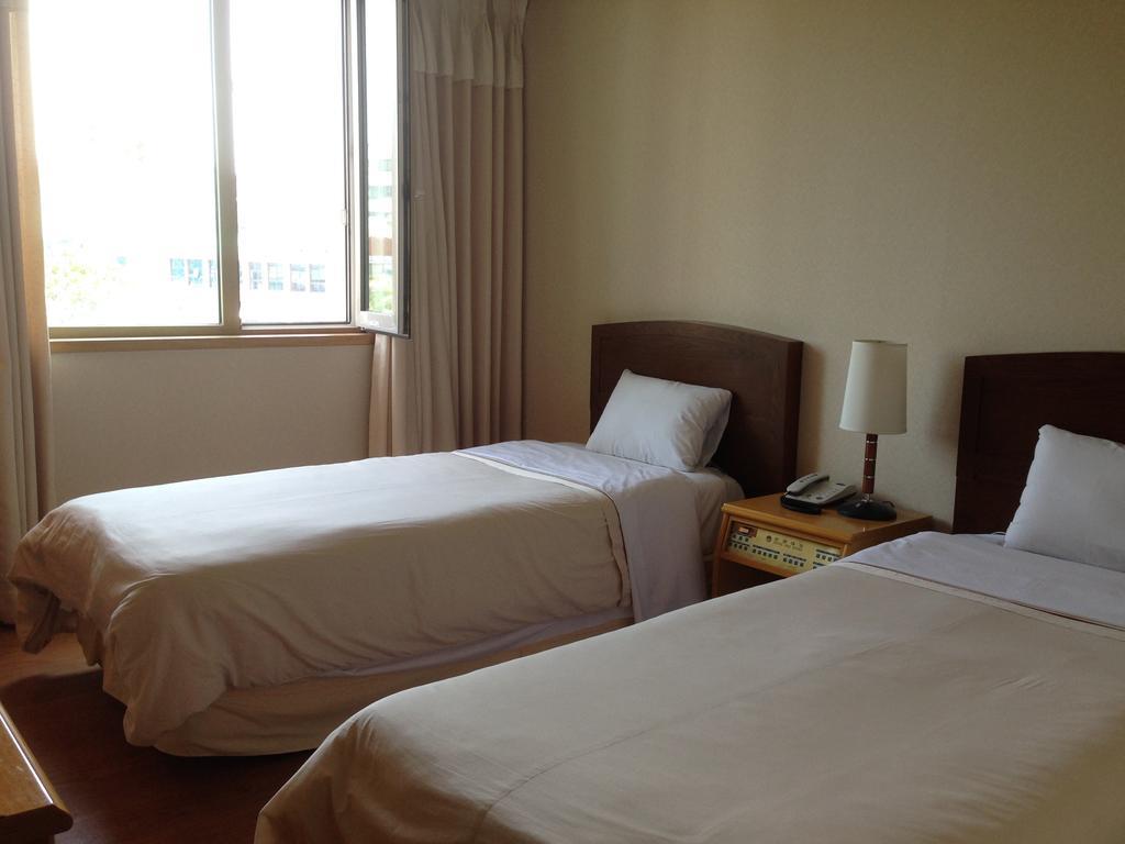 Daedong Hotel Jeju Værelse billede