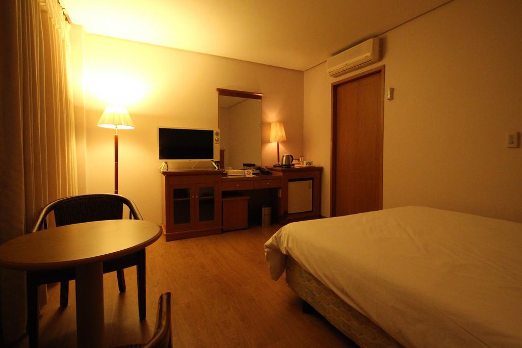 Daedong Hotel Jeju Eksteriør billede