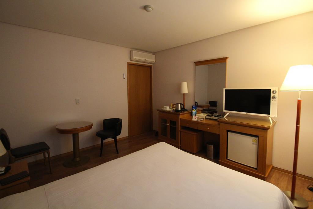 Daedong Hotel Jeju Eksteriør billede